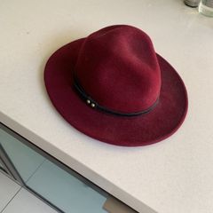 hat