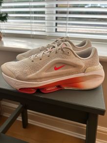 Nike Versair size 6