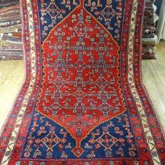 Beautiful Oriental Vintage Carpet/Rug.
