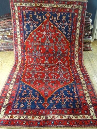 Beautiful Oriental Vintage Carpet/Rug.