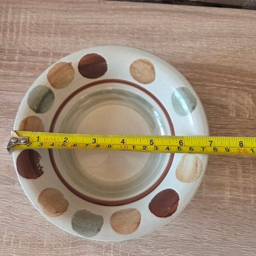 Ceramic dinner plates