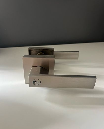 door lock  Chrome Door Handle with Integrated Lock