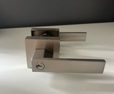 door lock  Chrome Door Handle with Integrated Lock