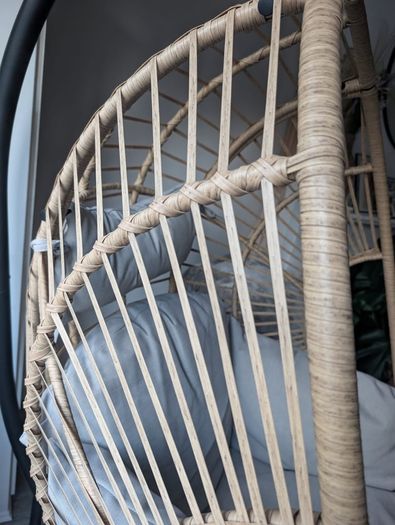 Egg chair