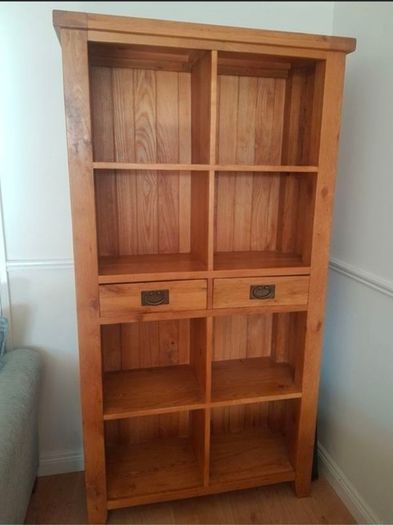 Oak display unit
