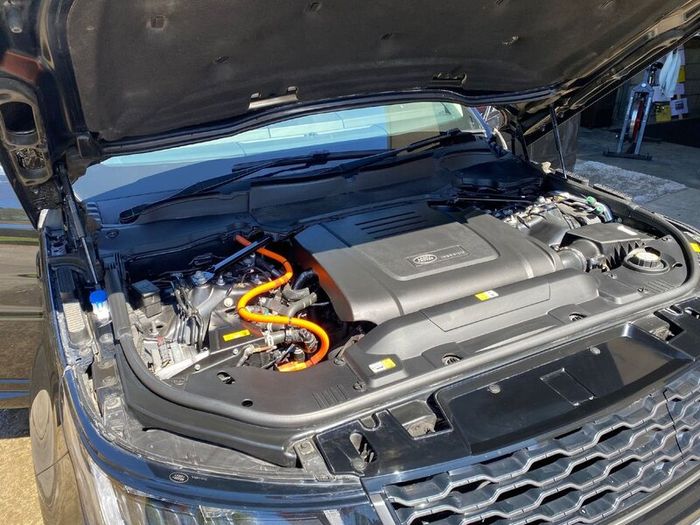 2022 Range Rover Sport P400e HSE Silver Edition