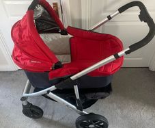 Uppa Baby buggie and travel cot