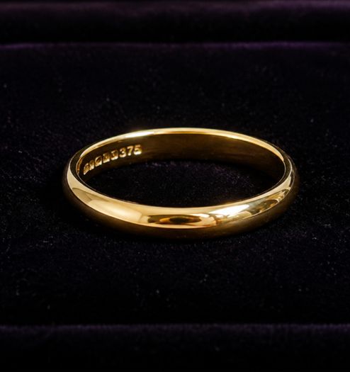 9ct Gold Wedding Ring, New