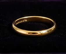 9ct Gold Wedding Ring, New