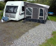 Caravan for sale & top-of-the-range free awning
