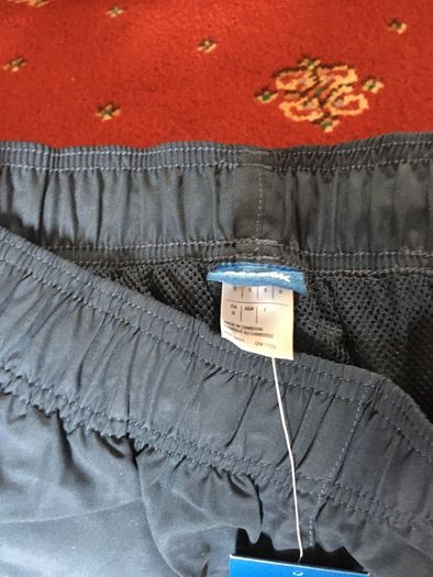 sports bottoms reebox size small