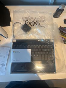 Microsoft surface go 2 type cover black keyboard