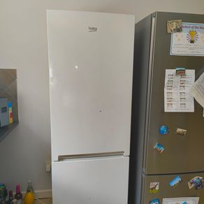 Fridge freezer