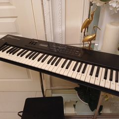 Roland XP-10 Sysnthesizer