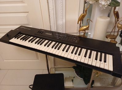 Roland XP-10 Sysnthesizer