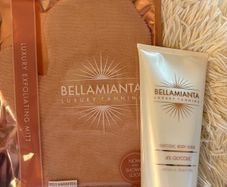 Bellamianta Tan mitt + body scrub