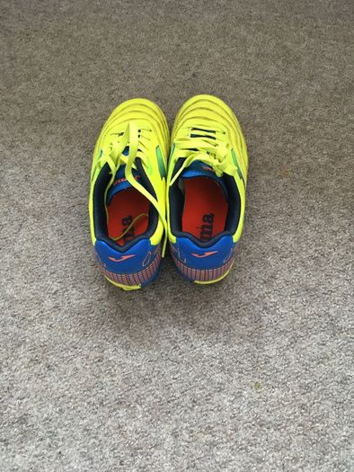 football boots size 13.5