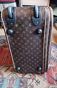 L. Vuitton Travel bag on wheels