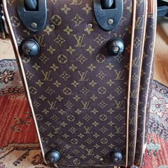 L. Vuitton Travel bag on wheels