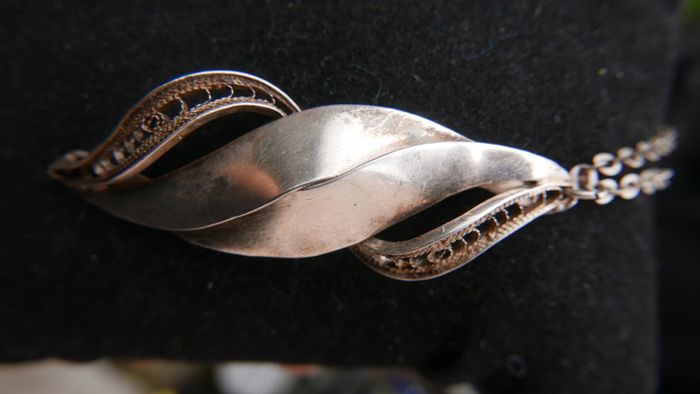Vintage Sterling Silver 925 Twist Leaf Blade Pendant Long Necklace 7,1g length - 20"