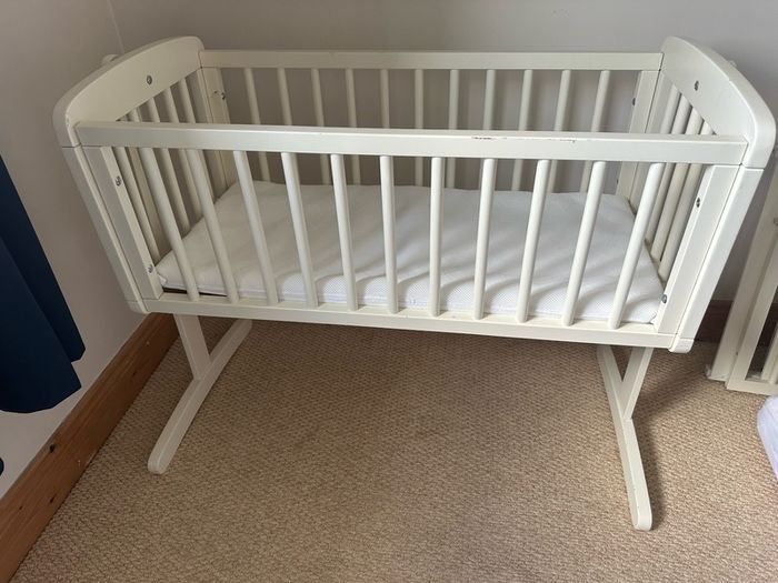 rocking cot / rocking crib