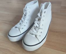 Canvas Boots, Converse Style
