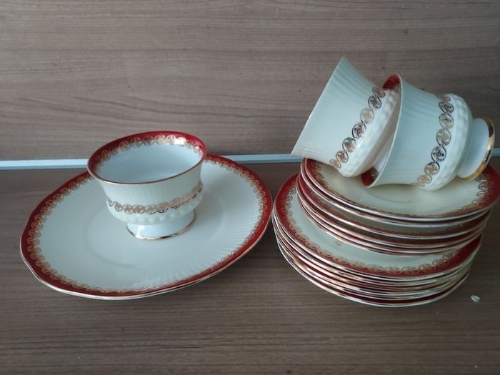 Mayfair Elizabethan China Replacements 16 Piece
