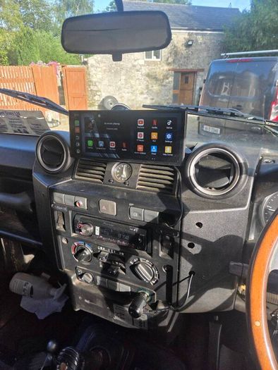 Land Rover defender 130