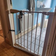 Baby gate