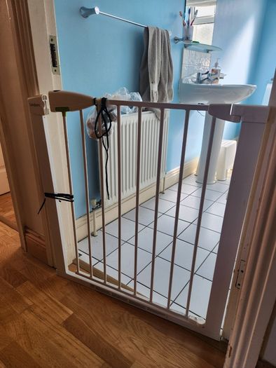 Baby gate