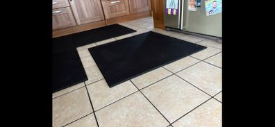 4 X 1m X 1m Heavy Duty Rubber Gym Mats.