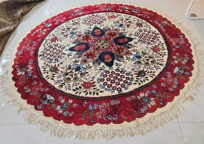 Stunningly Extra Large 2.7m/ 9ft Oriental Rug
