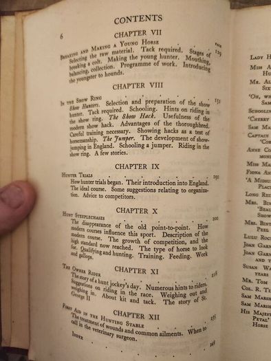 The Horseman's Year Book. Edited By Lt.col.w.e.lyon. 1950 First Edition Hardback In Good Condition. Plus Hunting,showing, And Chasing. By Sam Marsh. See Photos For Same.