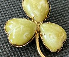 Vintage Gold Tone Connemara Shamrock / Clover Brooch