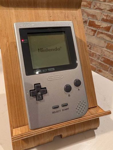 Retro Heaven - Lovely Condition Original SILVER Nintendo Gameboy Pocket - optional flash cart #442