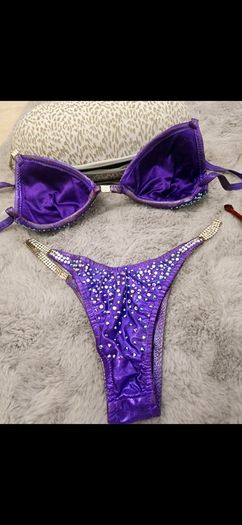 competition bikini