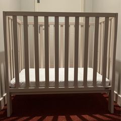 Mamas and Papas Compact Baby Cot