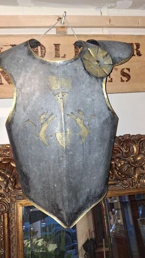 Chest armour metal