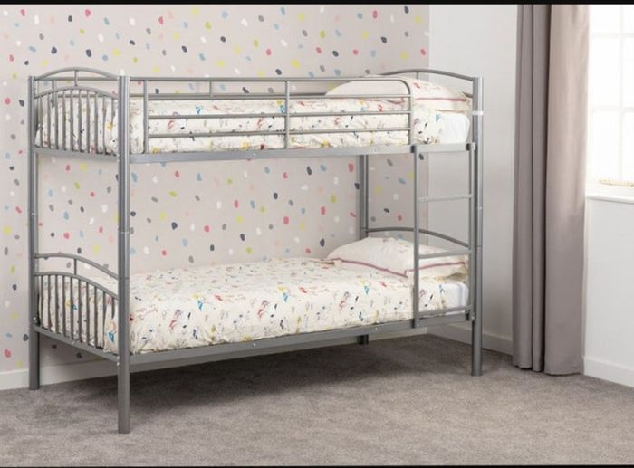Bunk bed with mattress