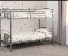 Bunk bed with mattress