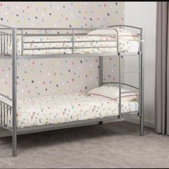 Bunk bed with mattress