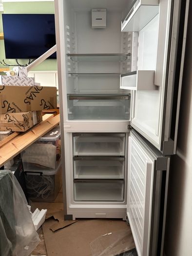 Liebherr Pure 60/40 Fridge Freezer - Stainless Steel