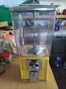 Gumball machine