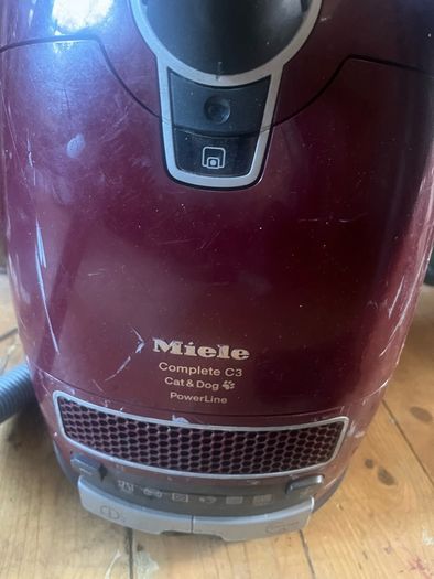 miele vacuum/hoover