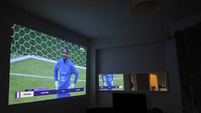 Epson Eh-tw7000 Projector, 4k, Wifi, Bluetooth, 3000 Ansi Lumens - Open To Offers