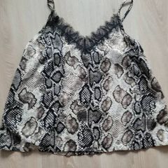 Ladies tops size s/10