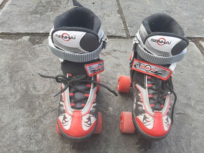 Childrens Roller Boots Approx Size 12 - Size 2