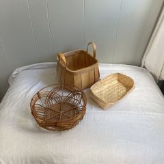 Bundle of 3 wicker storage baskets