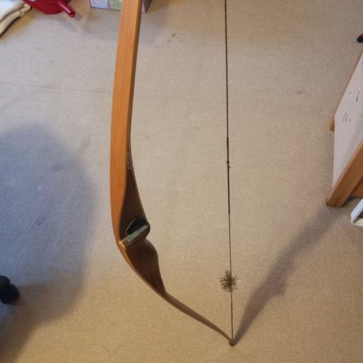 Traditional Recurve and Hybrid Bows