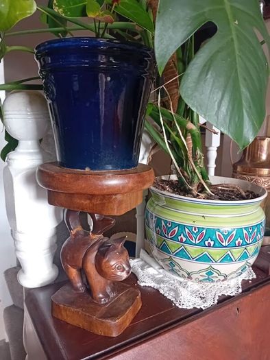 hardwood thai cat plant stand